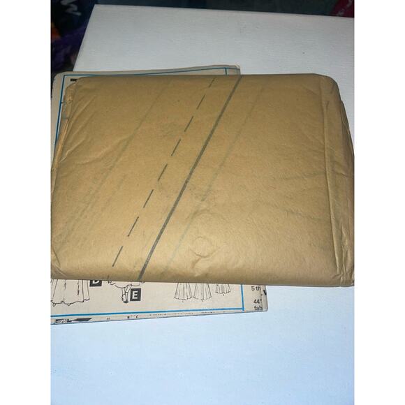 McCall's 7847 Sewing Pattern Misses Brides & Bridesmaid Gowns Size 18 - Picture 7 of 8